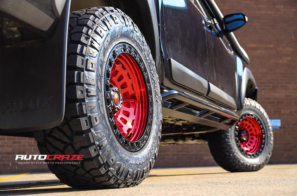 TOYOTA-HILUX-4WD-ZEPHYR-CANDY-RED-WITH-MATTE-BLACK-RING